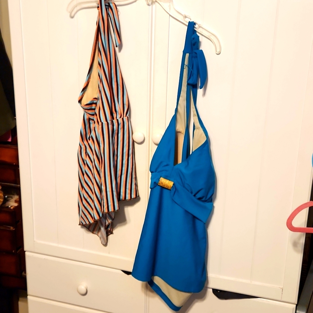 Bundle 2x swim tops halter